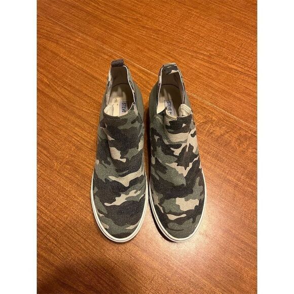 Steve Madden Women's‎ Crushin Green Camo Wedge Slip-On High Top Sneaker 7.5M - Picture 1 of 5